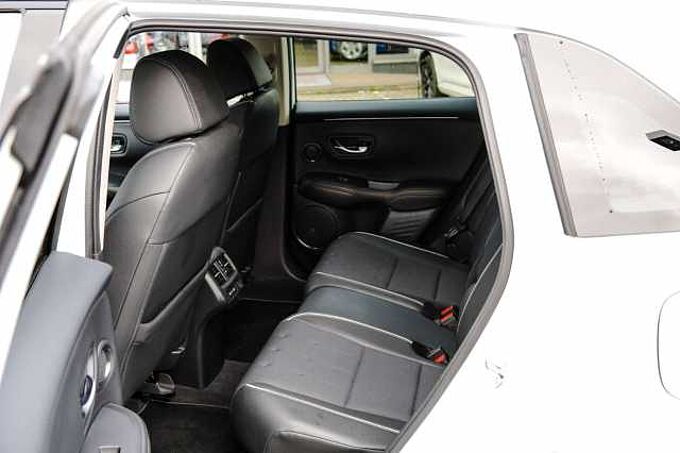 Honda ZR-V e:HEV Sport mit AHK