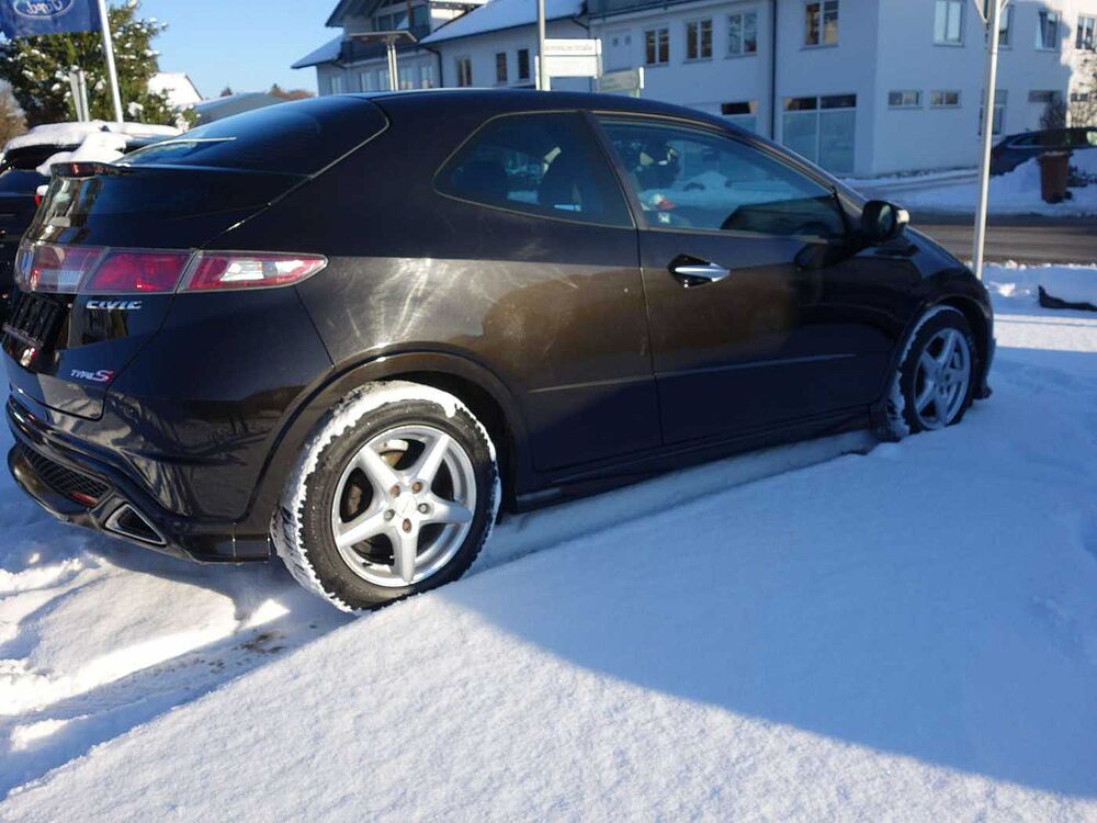 Honda Civic 1.8 Type S 140 PS