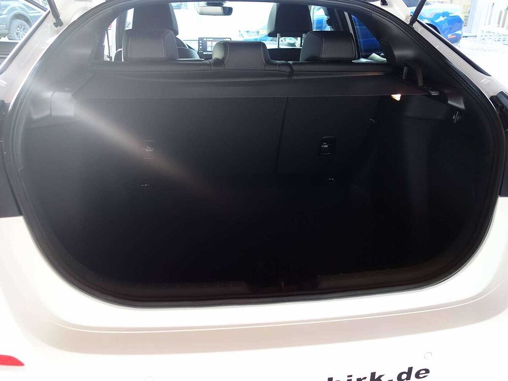 Honda Civic e: HEV Advance
