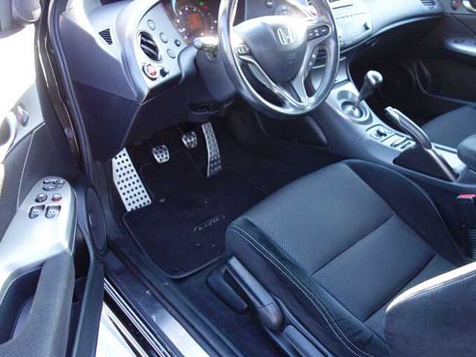 Honda Civic 1.8 Type S 140 PS