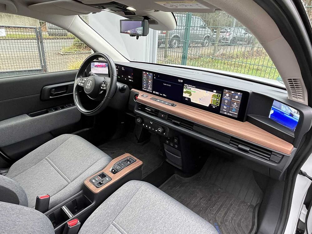 Honda e Honda e Advance-Paket 17'' Allwetterreifen