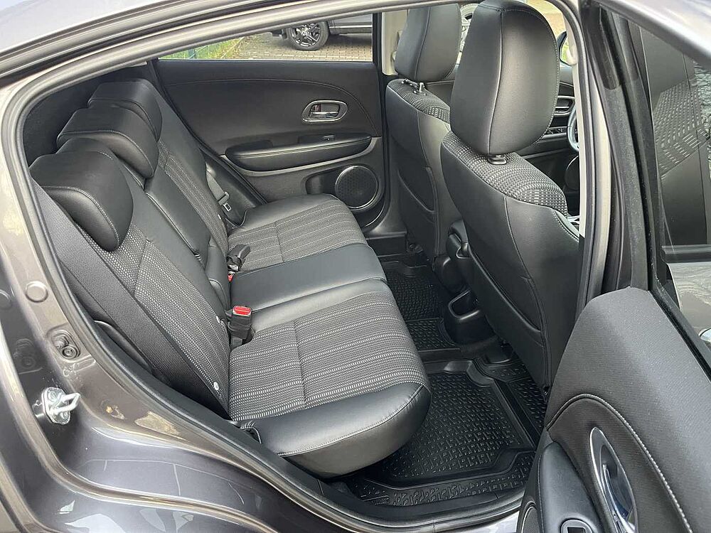 Honda HR-V 1.5 i-VTEC CVT Executive Allwetter AHK