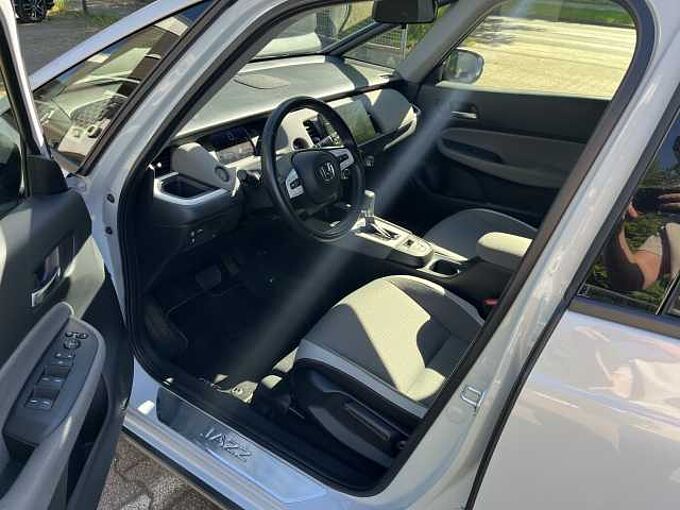 Honda Jazz Hybrid 1.5 i-MMD e-CVT Crosstar Executive Robust Paket
