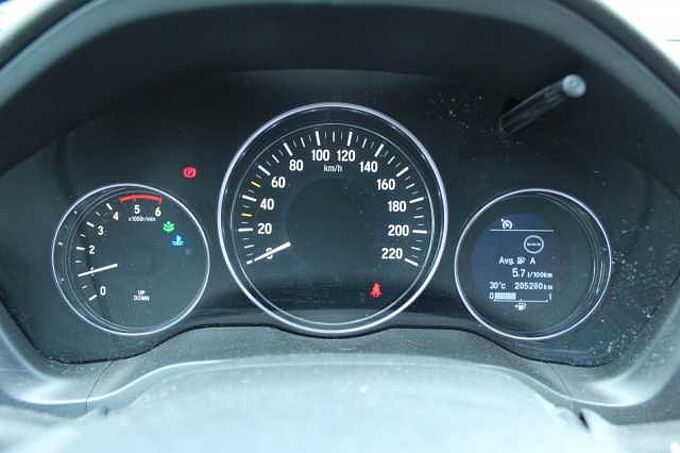 Honda HR-V 1.6 i-DTEC Elegance Winterräder NAVI PDC
