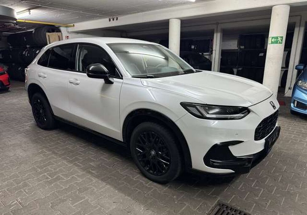 Honda ZR-V 2.0 e: HEV Hybrid Sport | 8-fach Bereift | Black Ed