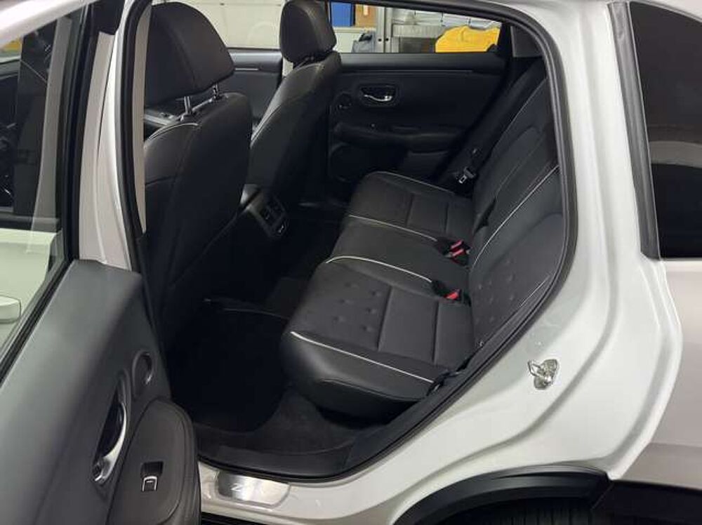 Honda ZR-V 2.0 e: HEV Hybrid Sport | 8-fach Bereift | Black Ed