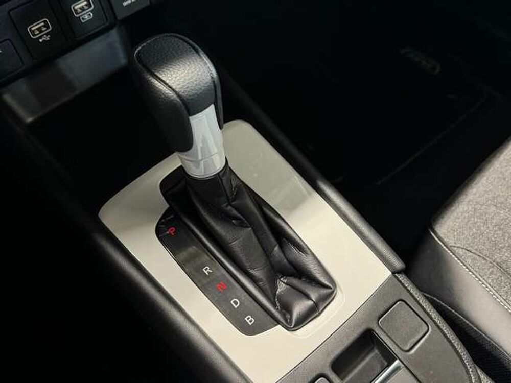 Honda Jazz 1.5 e: HEV Hybrid Elegance | wenig KM |