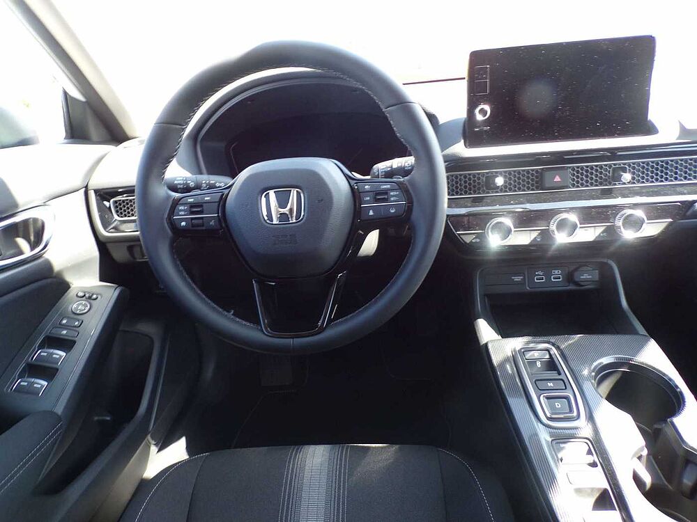 Honda Civic e: HEV Elegance