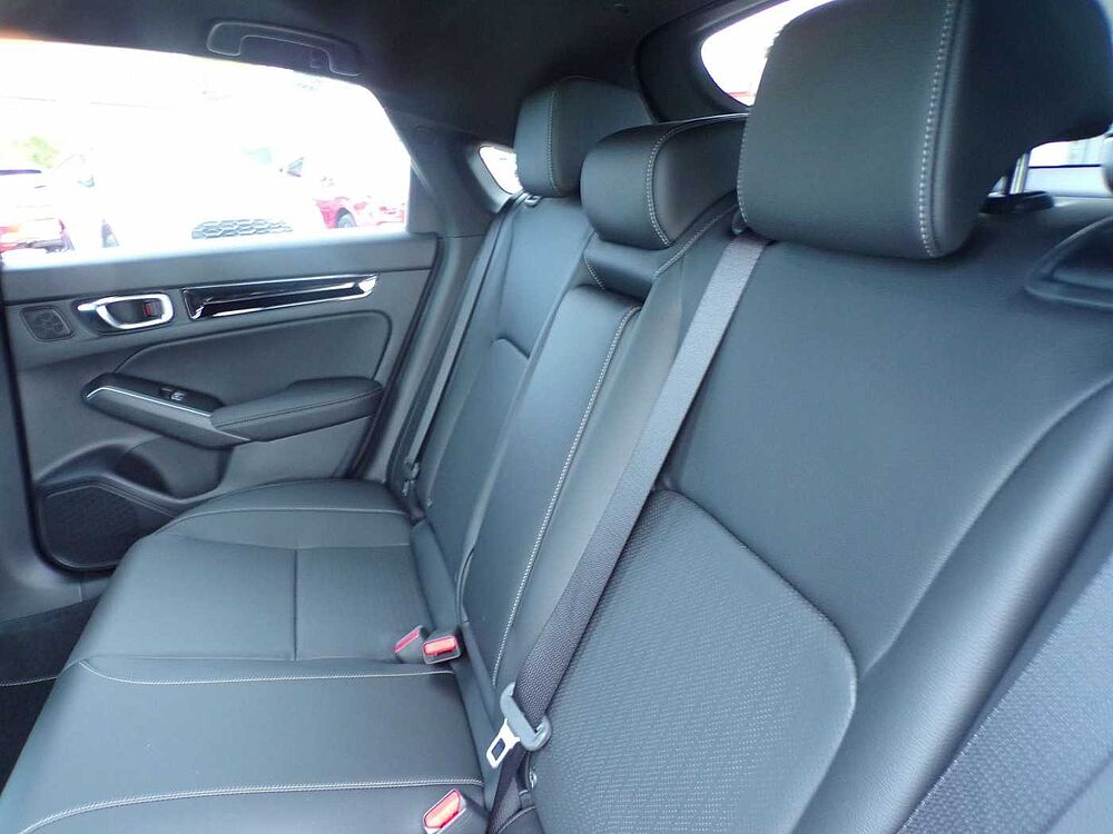 Honda Civic e: HEV Advance