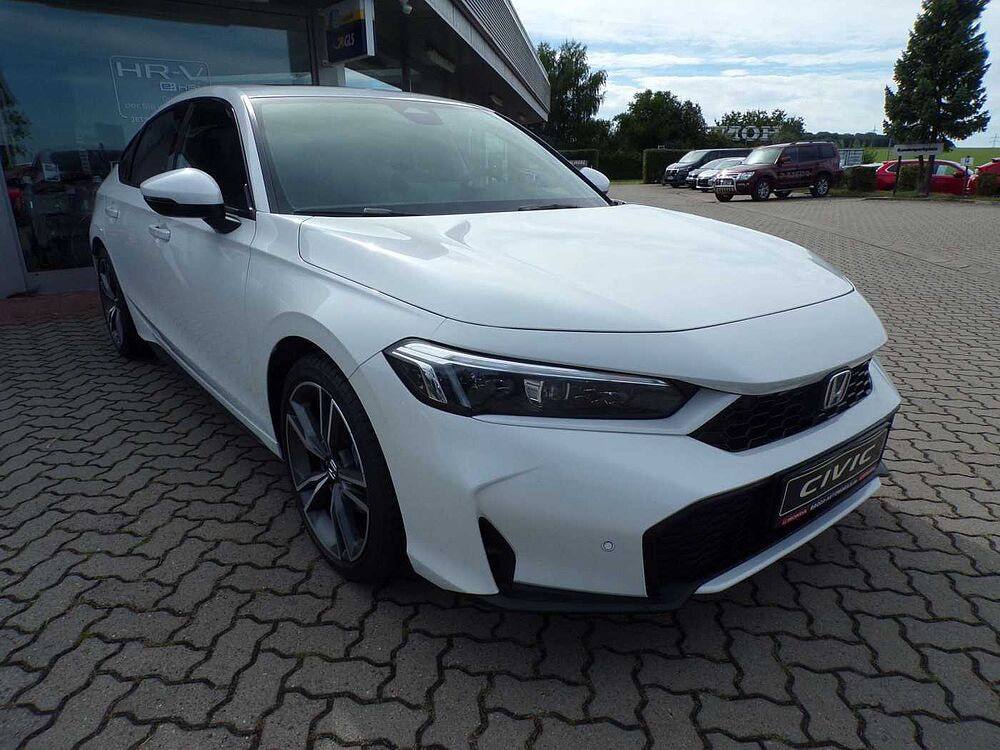 Honda Civic e: HEV Advance