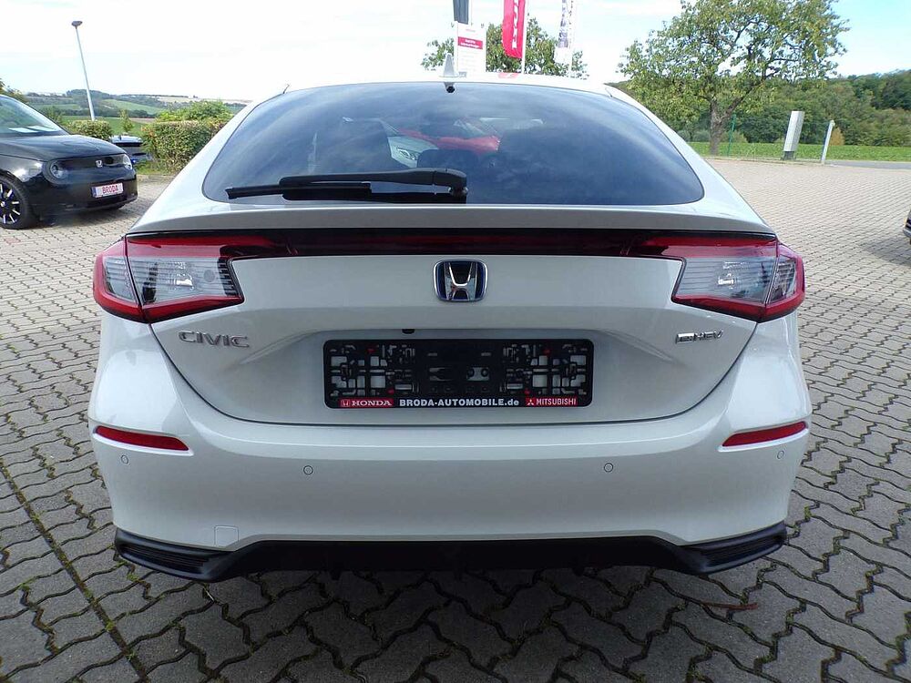 Honda Civic e: HEV Advance