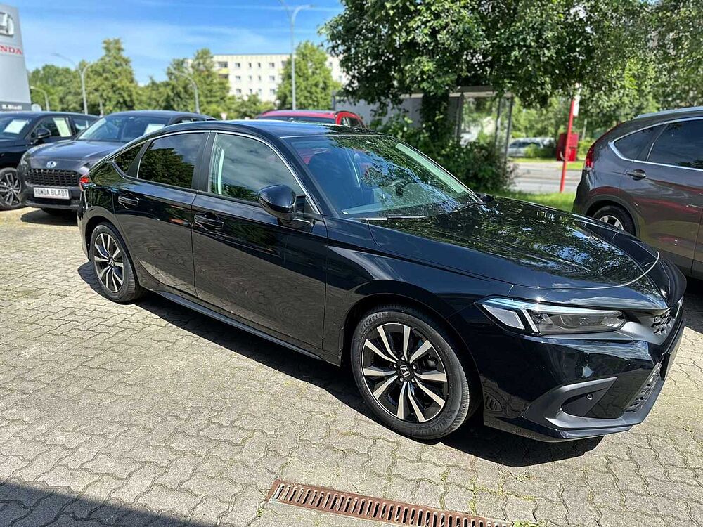 Honda Civic e: HEV 2.0 i-MMD Hybrid Elegance