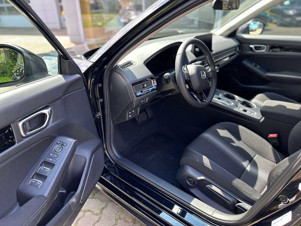 Honda Civic e: HEV 2.0 i-MMD Hybrid Elegance