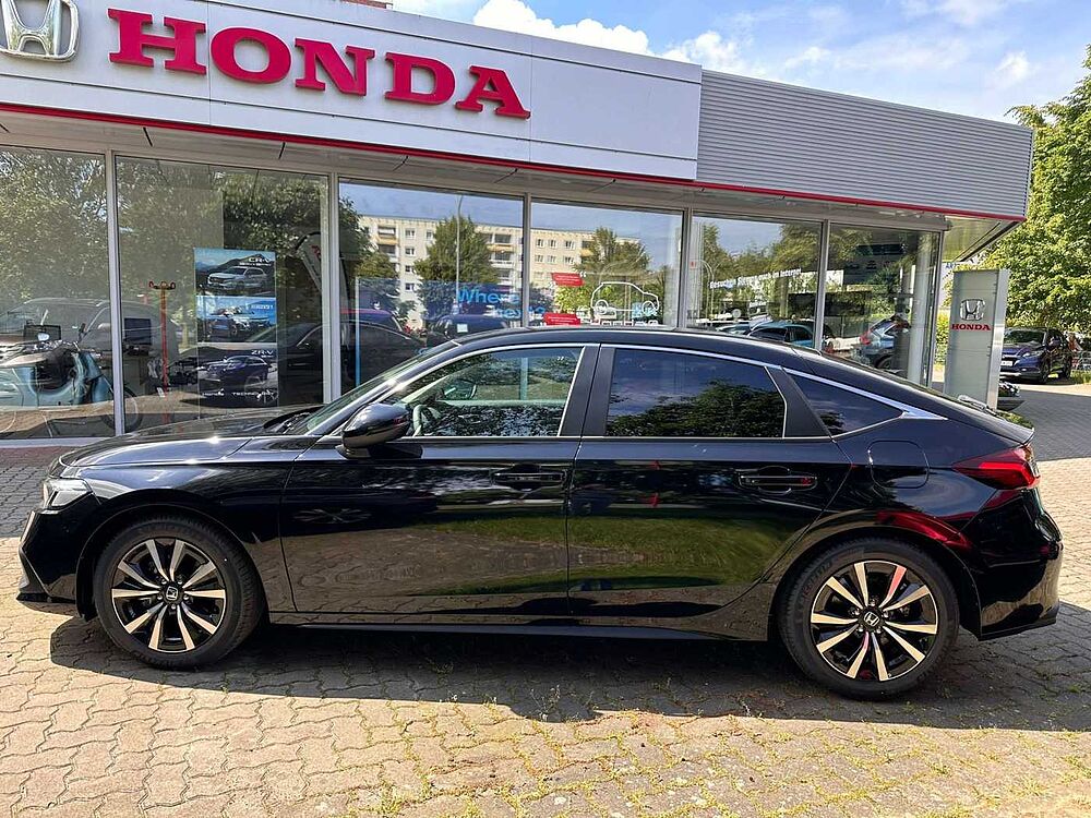 Honda Civic e: HEV 2.0 i-MMD Hybrid Elegance