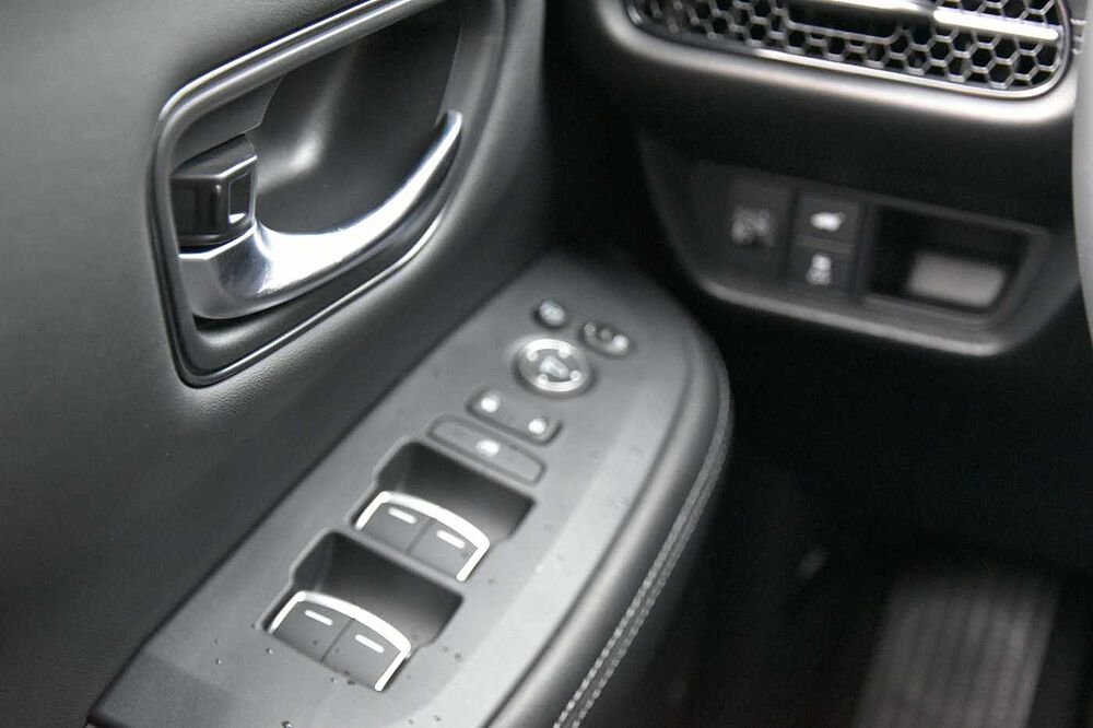 Honda ZR-V e: HEV 2WD Sport�8 Jahre Garantie�