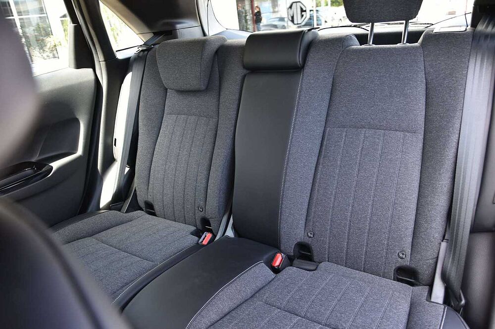 Honda Jazz e: HEV 1.5 i-MMD Hybrid Elegance