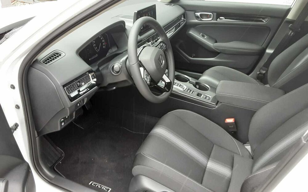 Honda Civic e: HEV 2.0 i-MMD Hybrid Elegance