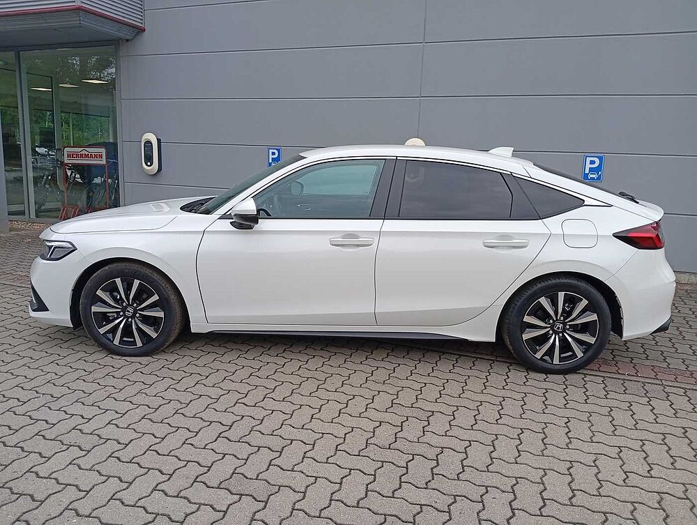 Honda Civic e: HEV 2.0 i-MMD Hybrid Elegance