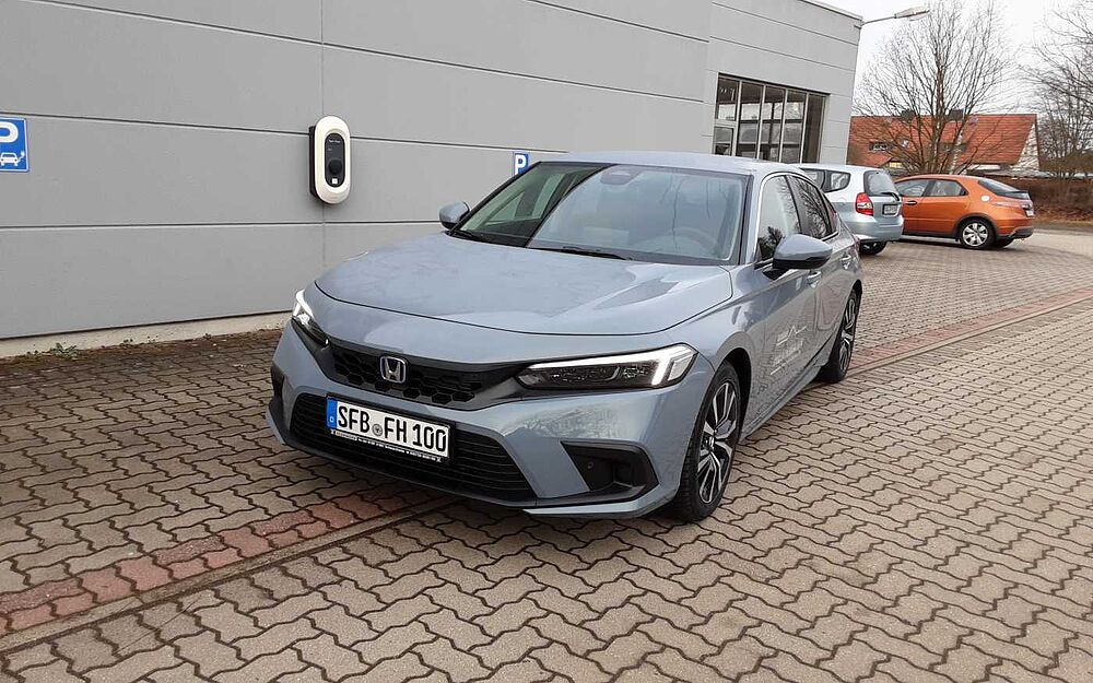 Honda Civic e: HEV 2.0 i-MMD Hybrid Elegance