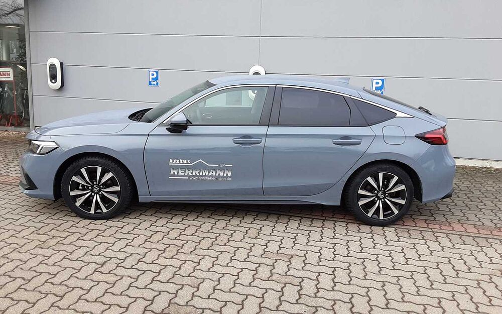 Honda Civic e: HEV 2.0 i-MMD Hybrid Elegance