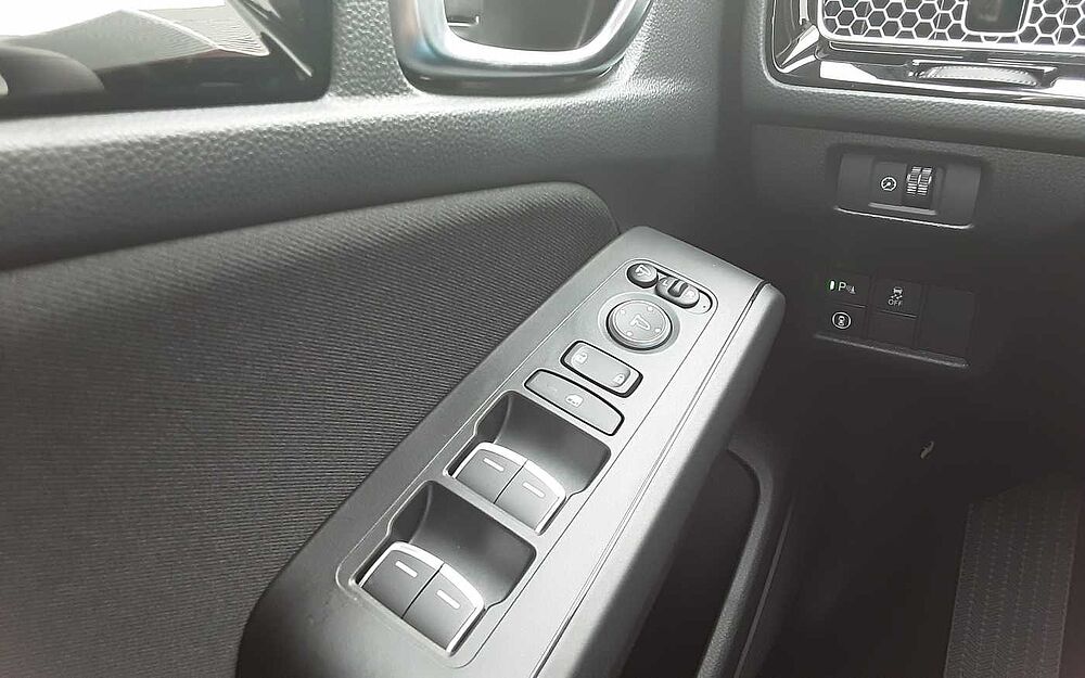 Honda Civic e: HEV 2.0 i-MMD Hybrid Elegance