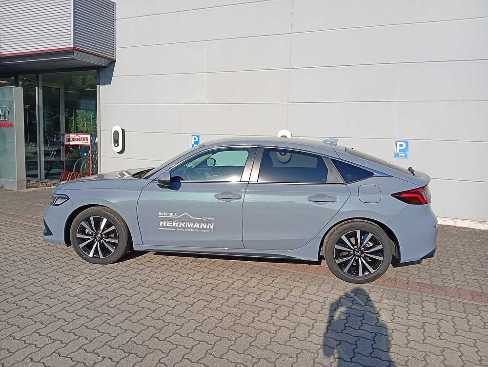 Honda Civic e: HEV 2.0 i-MMD Hybrid Elegance