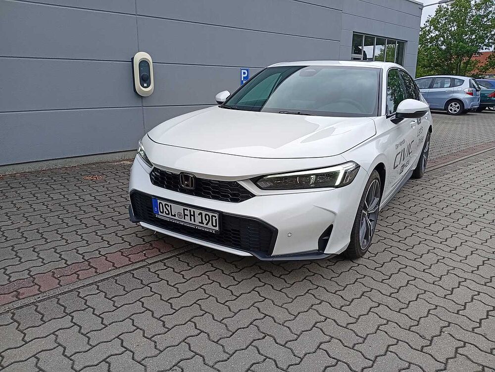 Honda Civic e: HEV 2.0 i-MMD Hybrid Advance