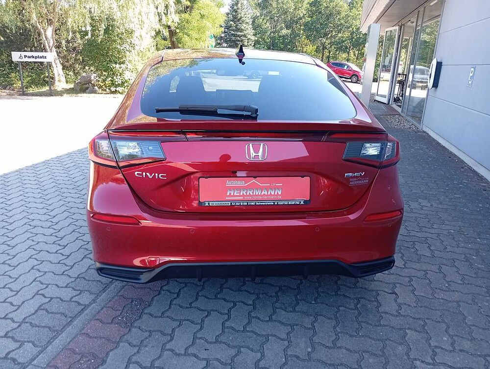 Honda Civic e: HEV 2.0 i-MMD Hybrid Sport