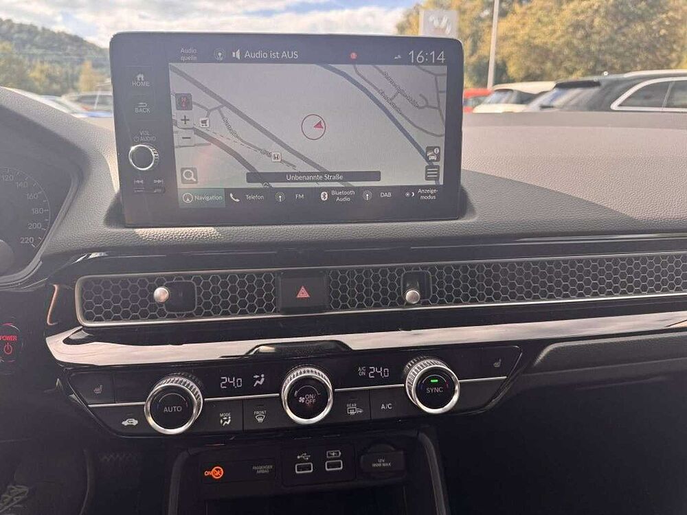 Honda Civic e: HEV 2.0 i-MMD Hybrid Elegance
