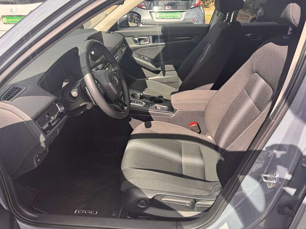 Honda Civic e: HEV 2.0 i-MMD Hybrid Elegance
