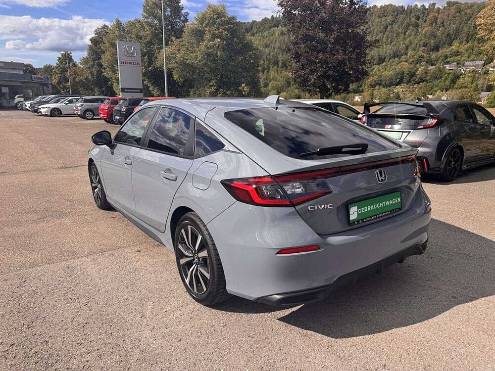 Honda Civic e: HEV 2.0 i-MMD Hybrid Elegance