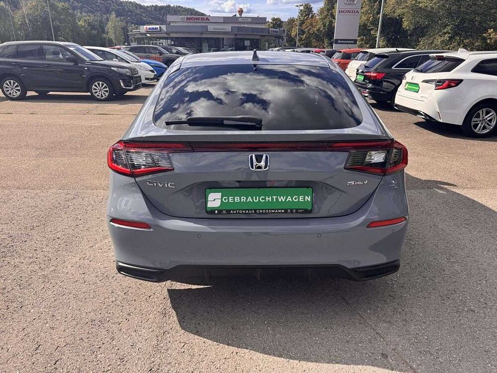 Honda Civic e: HEV 2.0 i-MMD Hybrid Elegance
