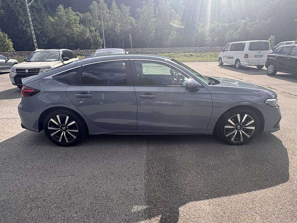 Honda Civic e: HEV 2.0 i-MMD Hybrid Elegance