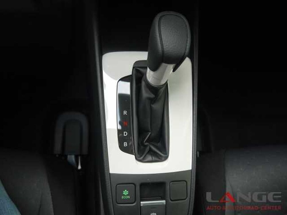 Honda Jazz i-MMD EU6e Hybrid 1.5 Elegance Navi LED ACC Apple CarPlay Android Auto Klim