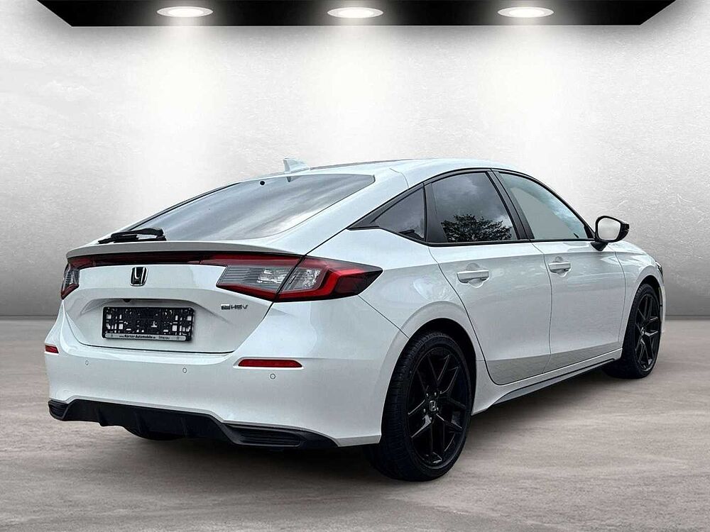 Honda Civic e: HEV 2.0 Hybrid Sport