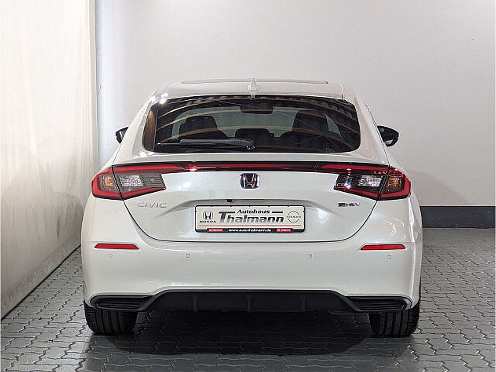 Honda Civic e: HEV Advance