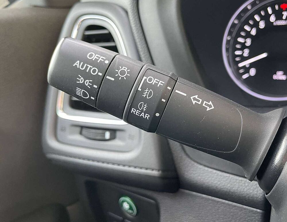 Honda HR-V HR-V 1.5 i-VTEC Elegance * 1. Hand * AHK *