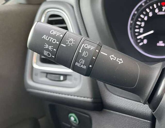 Honda HR-V HR-V 1.5 i-VTEC Elegance * 1. Hand * AHK *