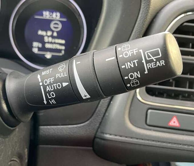 Honda HR-V HR-V 1.5 i-VTEC Elegance * 1. Hand * AHK *