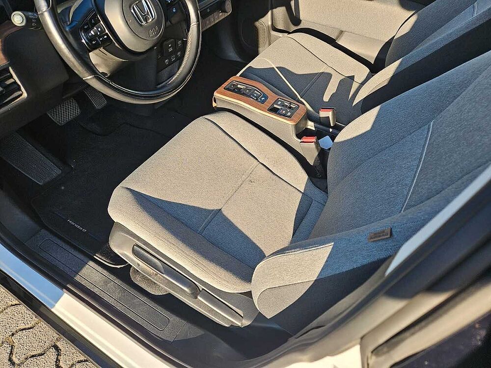 Honda e Advance 17er