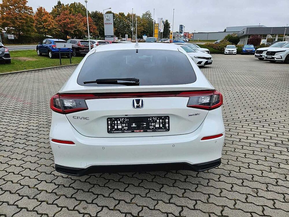 Honda Civic 2,0 e: HEV Elegance
