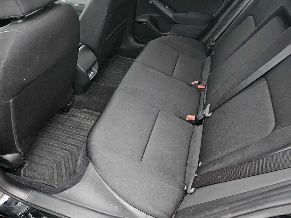 Honda Civic e: HEV Elegance