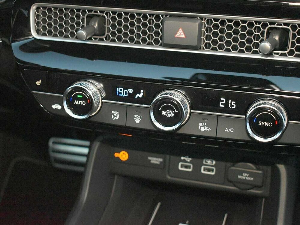 Honda Civic e: HEV Sport. .. Sport