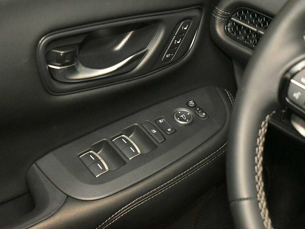 Honda ZR-V e: HEV Advance. .. Advance