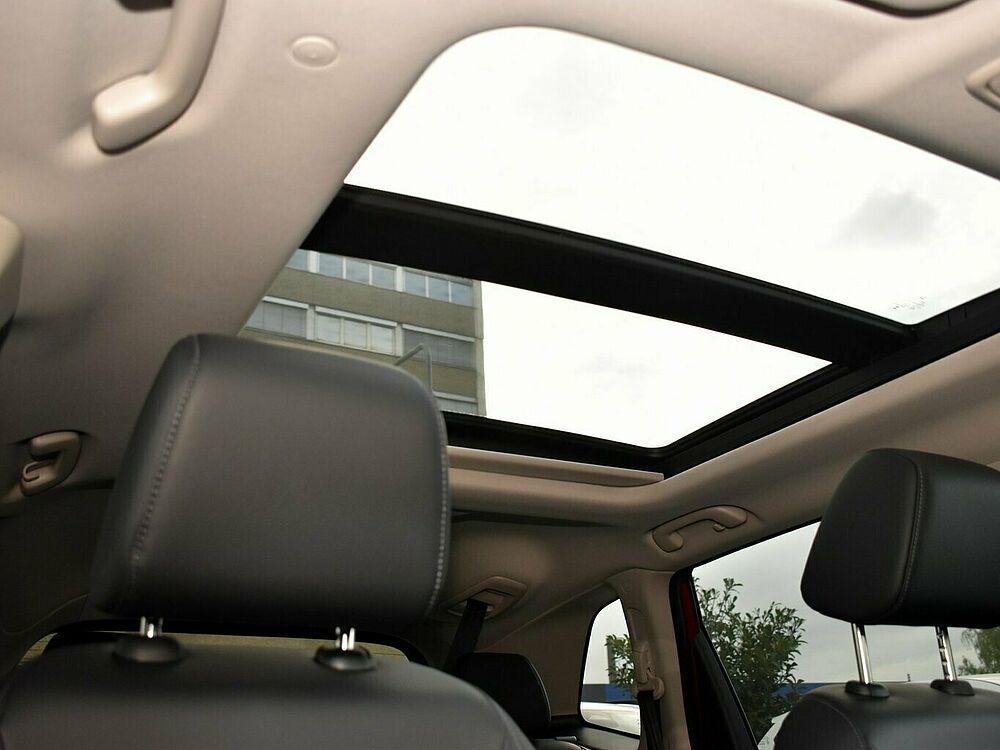 Honda CR-V e: HEV Elegance AWD. ..