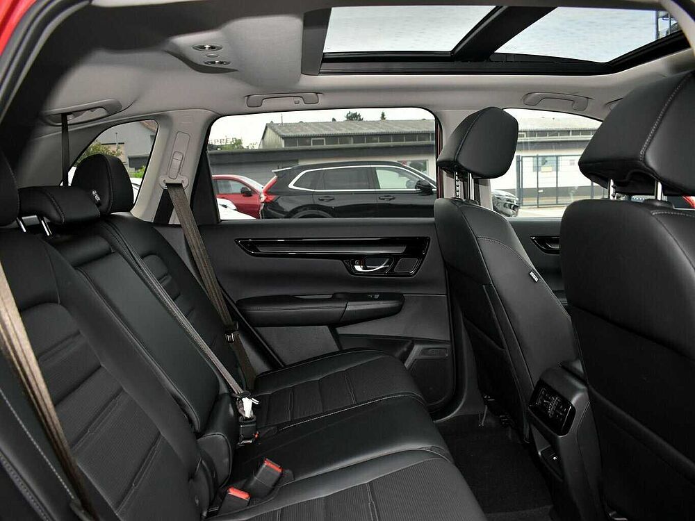 Honda CR-V e: HEV Elegance AWD. ..