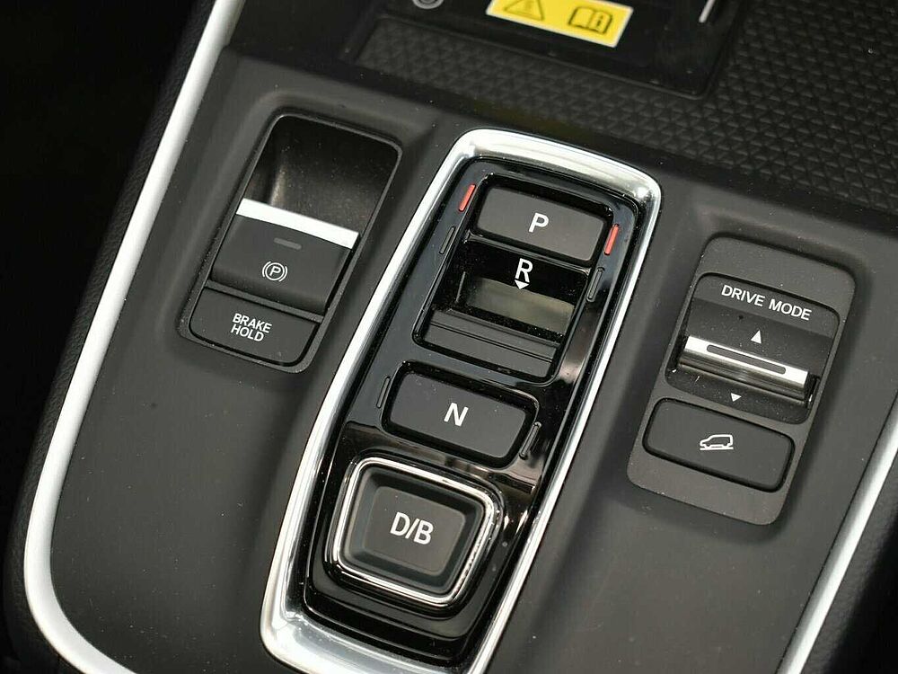 Honda CR-V e: HEV Elegance AWD. ..