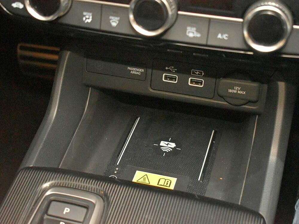 Honda Civic e: HEV Advance. .. Advance