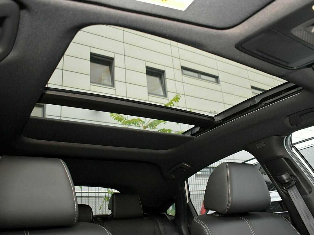 Honda Civic e: HEV Advance. .. Advance