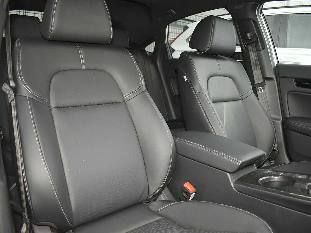 Honda Civic e: HEV Advance. .. Advance